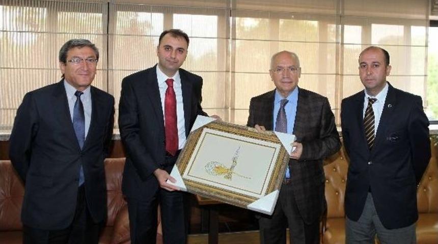 &Ccedil;orumlulardan Fethi Yaşar&rsquo;a Ziyaret
