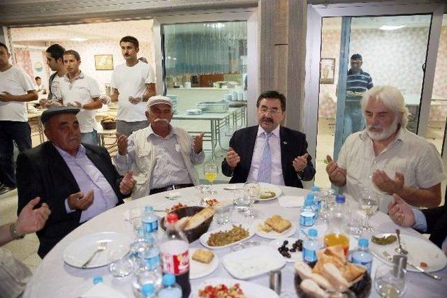 “gölbaşı Ailesi” İftar Sofrasında 2