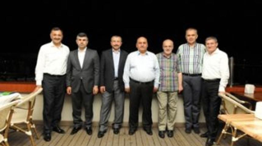 Belediye Başkanları&rsquo;ndan Sahur Mesaisi
