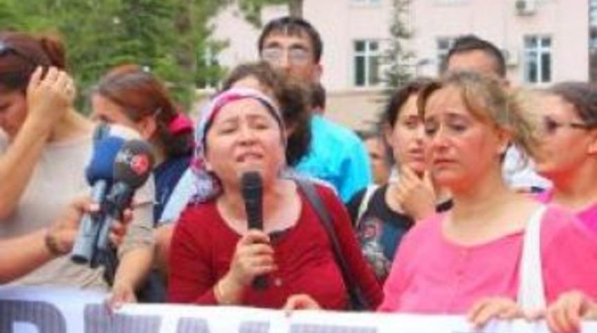 &Uuml;cretlerini Alamayan İş&ccedil;iler İş Bıraktı
