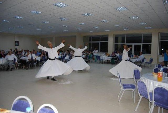 Eşme Kaymakamlığı Şehit Ve Gazi Ailelerine İftar Verdi