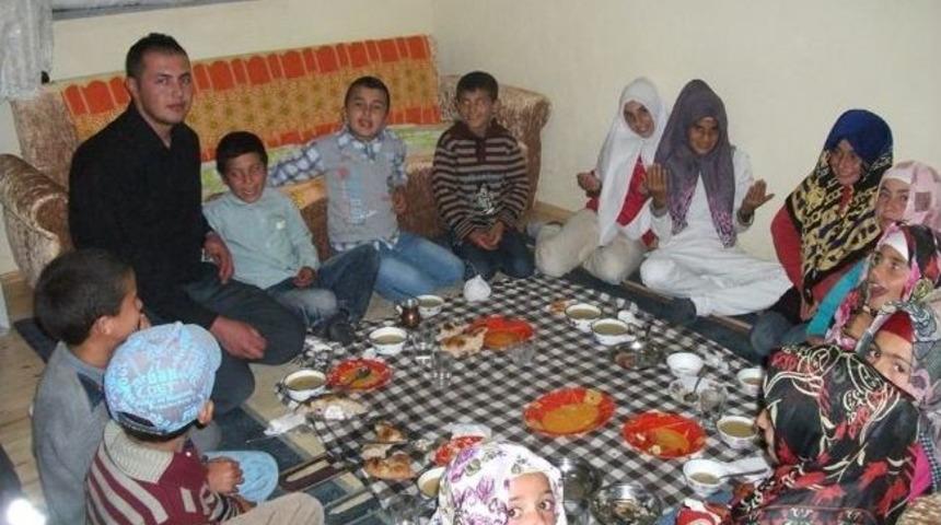 İmam-hatipten İftar Yemeği