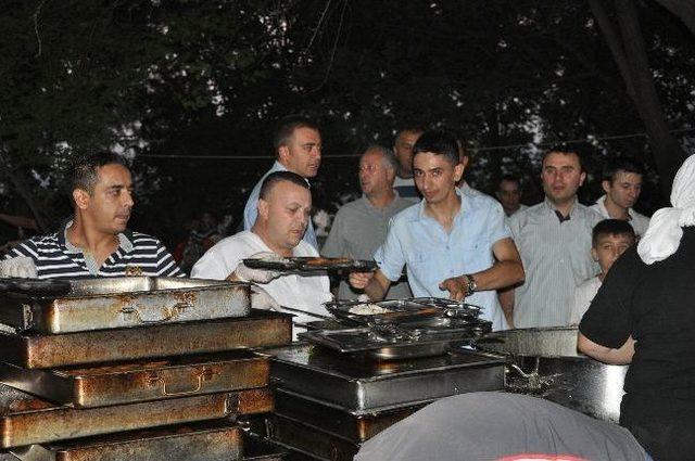 Soma Devlet Hastanesi nden İlk İftar 1