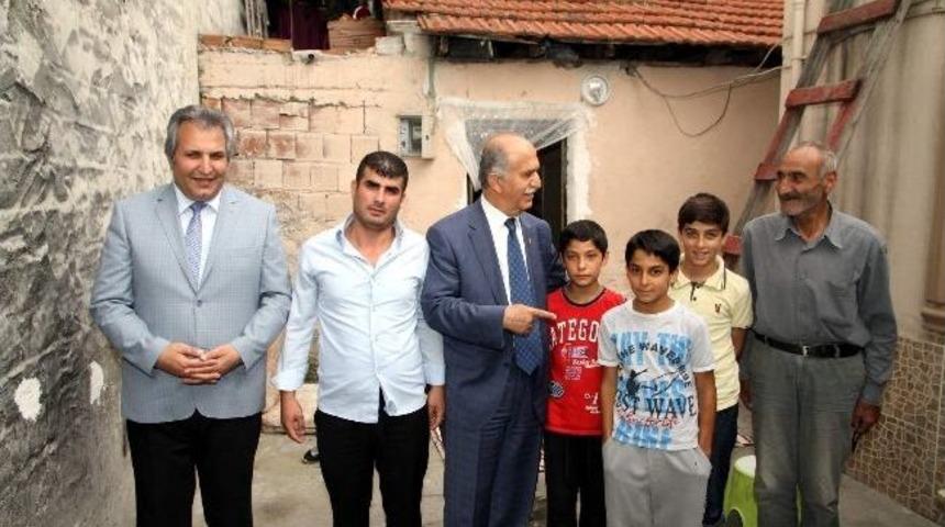 Vali Harput, Başbakanı Dinledi, İhtiya&ccedil; Sahiplerinin Kapısını &Ccedil;aldı