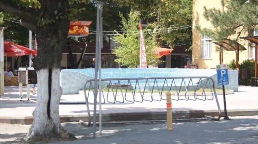 Al Bisikleti, Dolaş Sakin Şehri