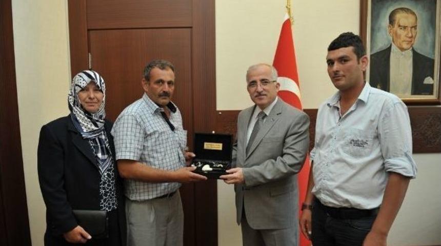 Şehit Ailesinden Vali Tuna&rsquo;ya Ziyaret