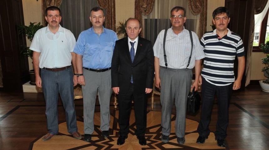 Derneklerden Vali &Ouml;zt&uuml;rk&rsquo;e Ziyaret