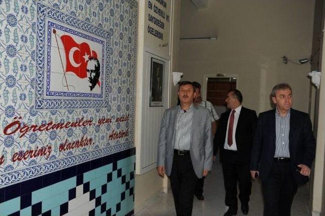 Vali Yılmaz Vatandaşları Dinledi 1