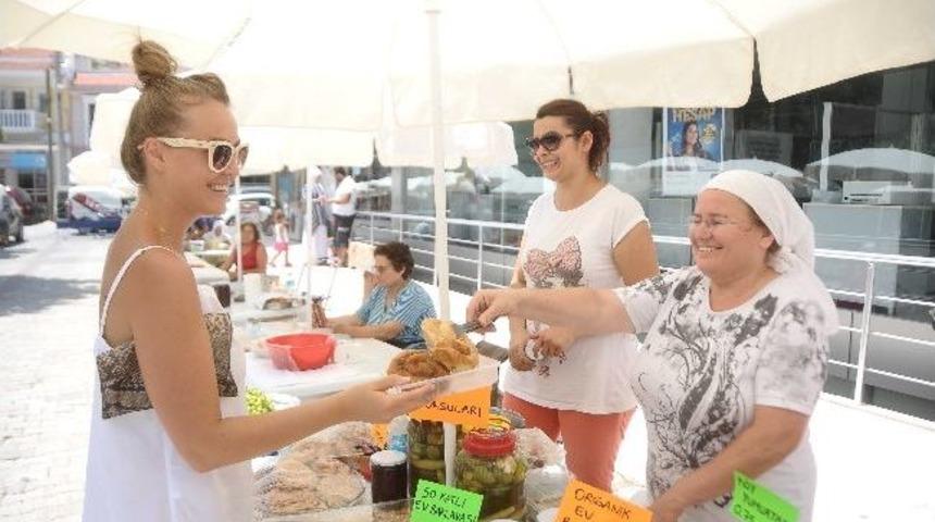 &Ccedil;eşme'nin Lezzetleri &Uuml;retici Pazarında