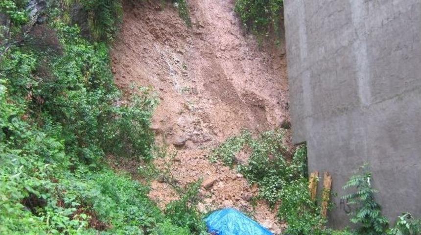 Giresun&rsquo;da Sağanak Yağış Hayatı Olumsuz Etkiledi