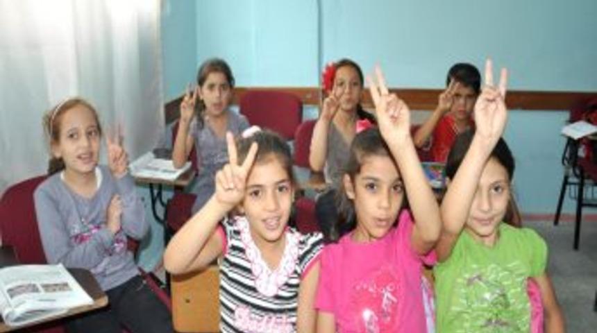 Suriye&rsquo;de Yarım Kalan Eğitimlerine T&uuml;rkiye&rsquo;de Devam Ediyorlar