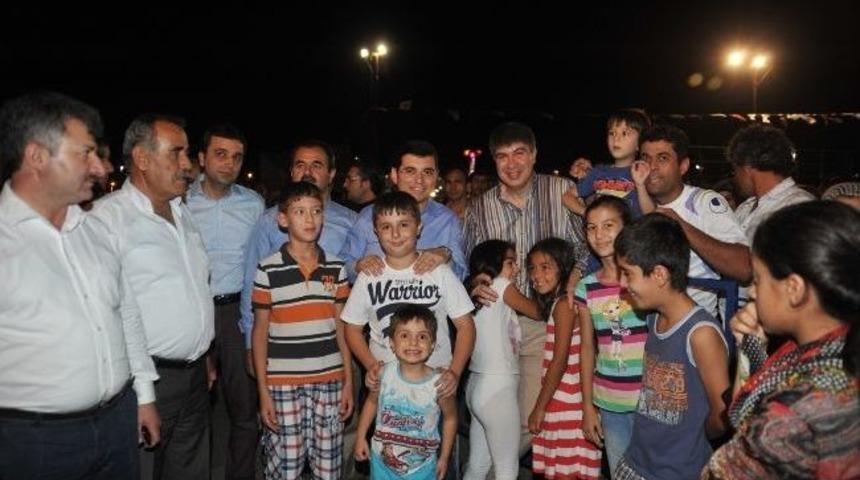 Kepez&rsquo;de &Ouml;mer Karaoğlu Konseri