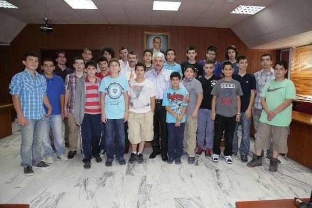 Başkan Sakallı Amerika da Yaşayan T&uuml;rk &Ouml;ğrencilerle Buluştu 2