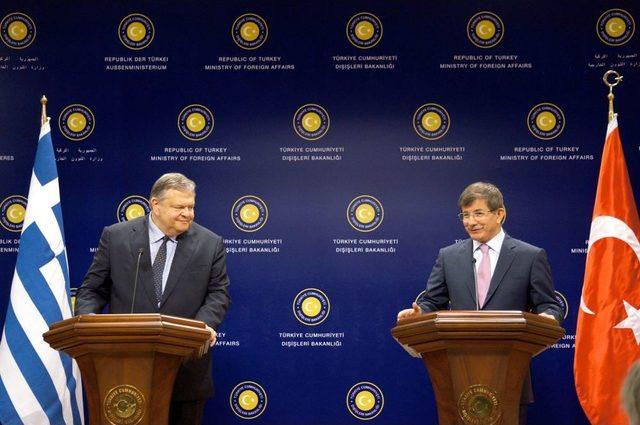 Davutoğlu: Sınır G&uuml;venliğine Y&ouml;nelik Tehdide Karşı En Etkin Y&ouml;ntem Alınacak 2