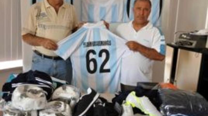 B&uuml;y&uuml;kşehir&rsquo;den Dersimspor&rsquo;a malzeme desteği