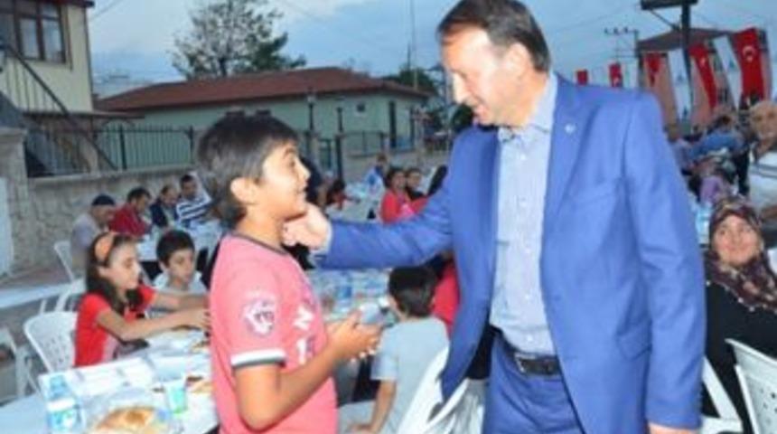 Ramazan, Kartepe&rsquo;de dopdolu ge&ccedil;iyor