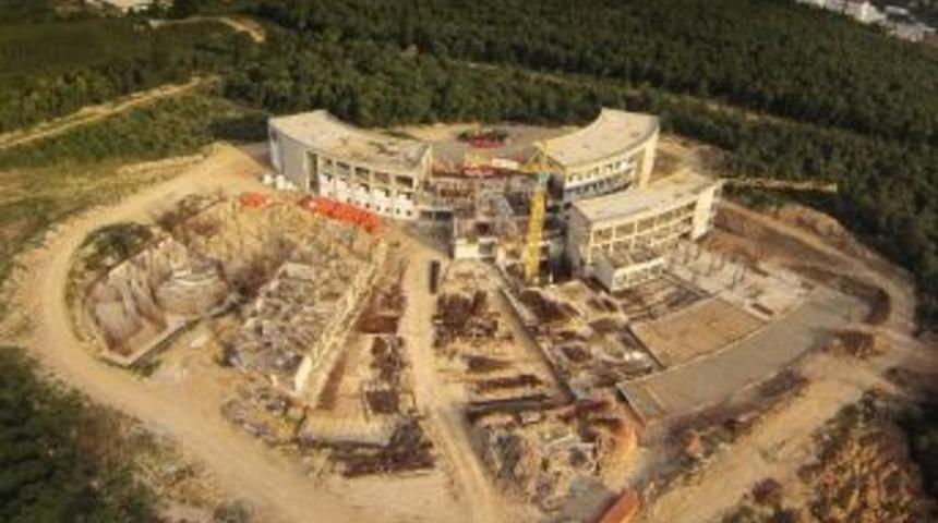 Hastane Binası Hızla İlerliyor