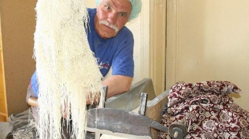 Yozgat&rsquo;ta Kadayıf&ccedil;ıların Y&uuml;z&uuml; Ramazanla Birlikte G&uuml;ld&uuml;