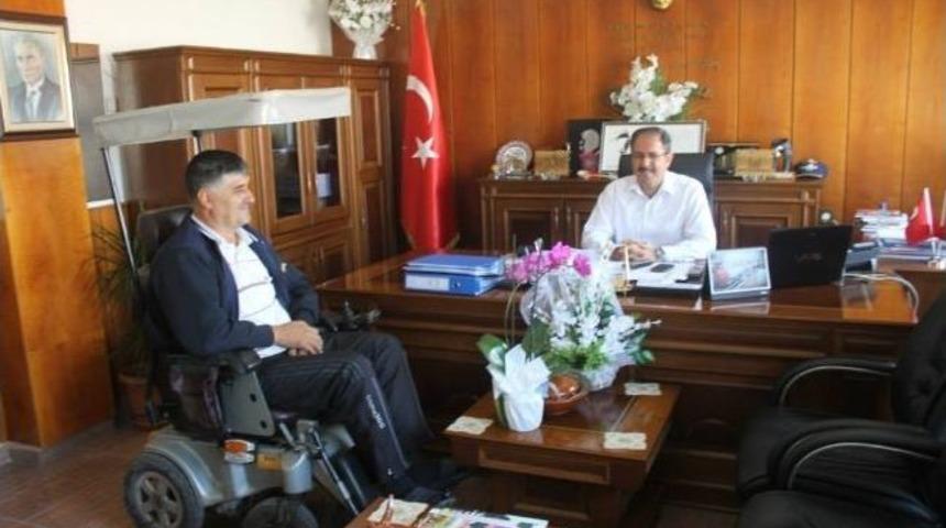 Engelli Vatandaş&rsquo;tan Kaymakama Teşekk&uuml;r Ziyareti