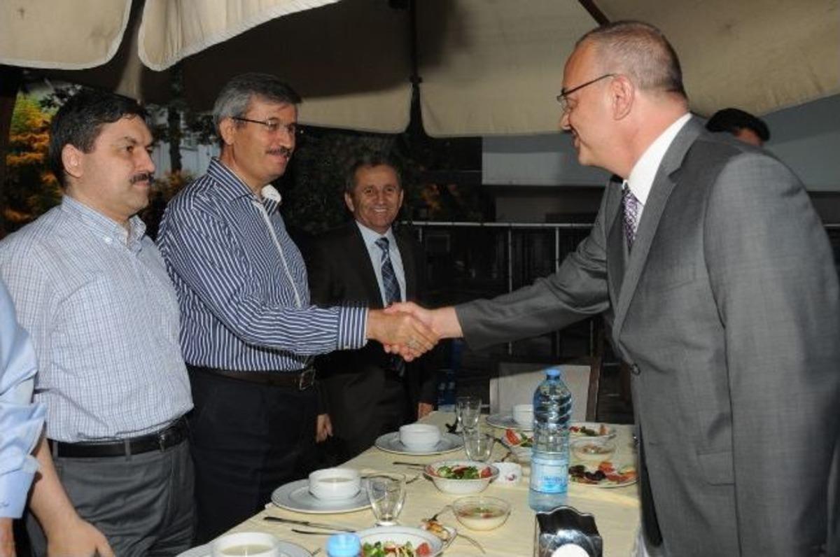 Başkan Erg&uuml;n&rsquo;den Birlik Ve Beraberlik Mesajları