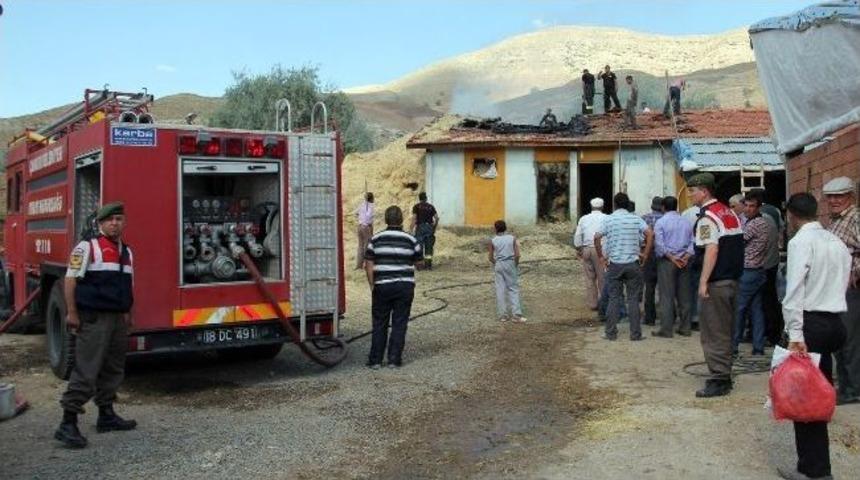 &Ccedil;ankırı'da Samanlık Yangını