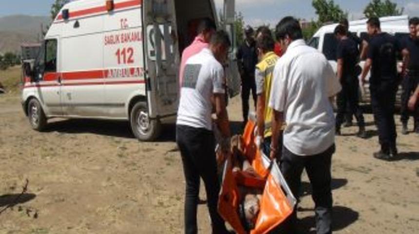 Y&uuml;zmek I&ccedil;in Girdiği Van G&ouml;l&uuml;&rsquo;nde Boğularak &Ouml;ld&uuml;