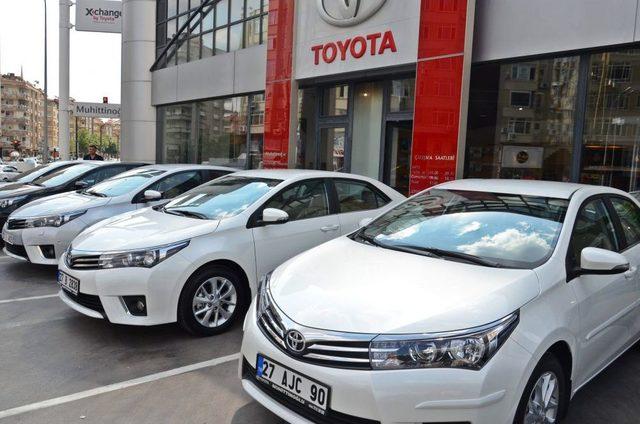 Yeni Corolla Dünyada Ilk Kez Türkiye’deki Sahiplerine Teslim Edildi