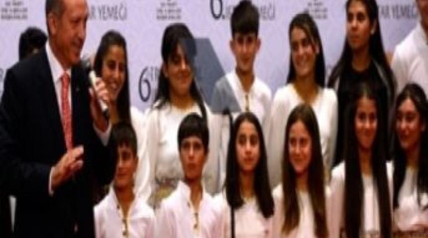 &lsquo;doğuyorum Korosu&rsquo; Ak Parti Genel Merkezi&rsquo;nde Konser Verdi