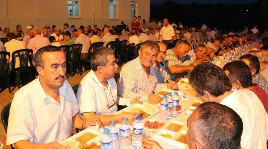 Nebioğlu Belediyesi İftar Yemeği D&uuml;zenledi