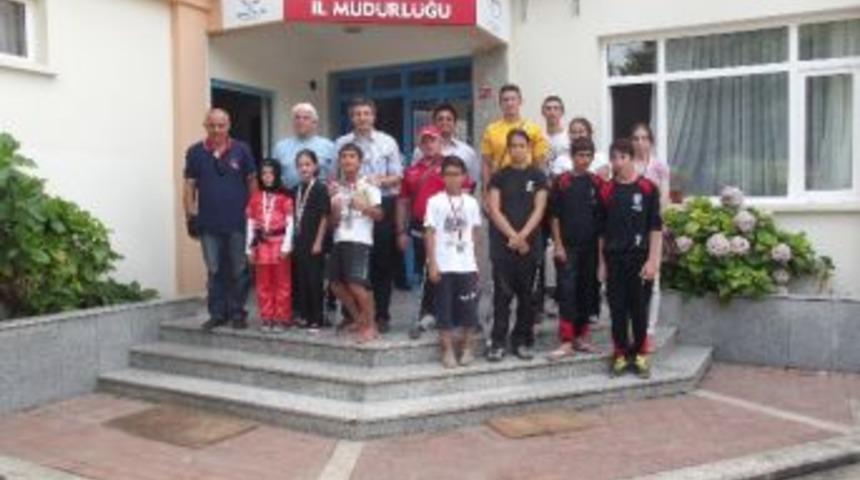 Wushu Sporcularından Mete&rsquo;ye Teşekk&uuml;r Ettiler