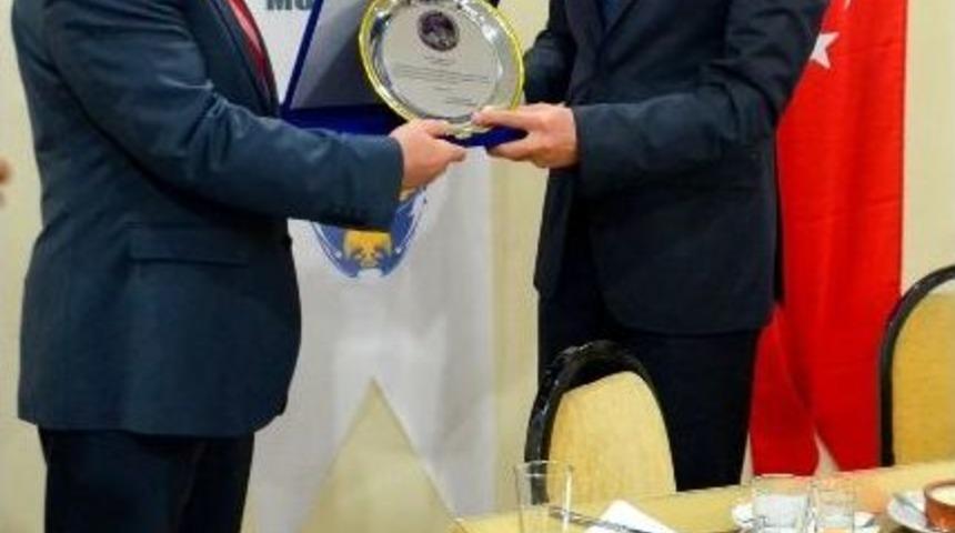 Kars Emniyet M&uuml;d&uuml;r&uuml; Mesai Arkadaşlarıyla İftar Yemeğinde Bir Araya Geldi