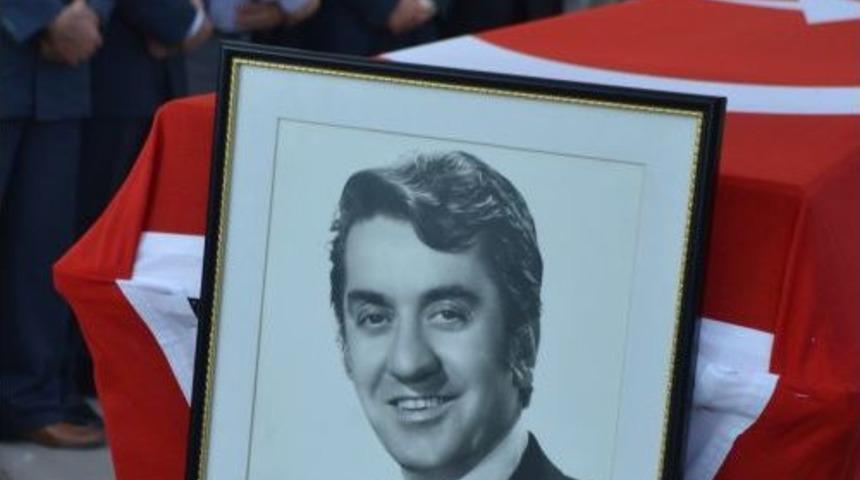 Eski Bakan Nurettin Ok Son Yolculuğuna Uğurlandı