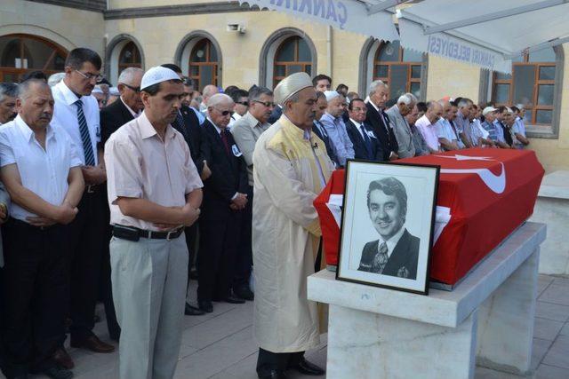 Eski Bakan Nurettin Ok Son Yolculuğuna Uğurlandı 2