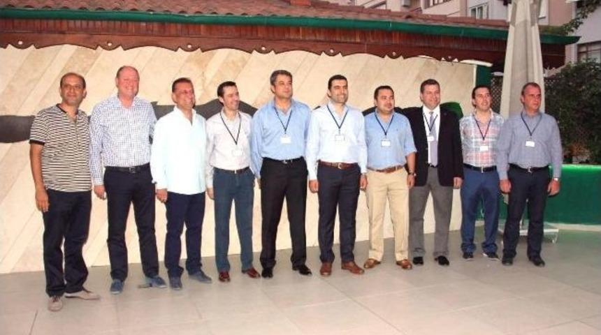 Gen&ccedil; İşadamları Geleneksel İftar Yemeğinde Buluştu