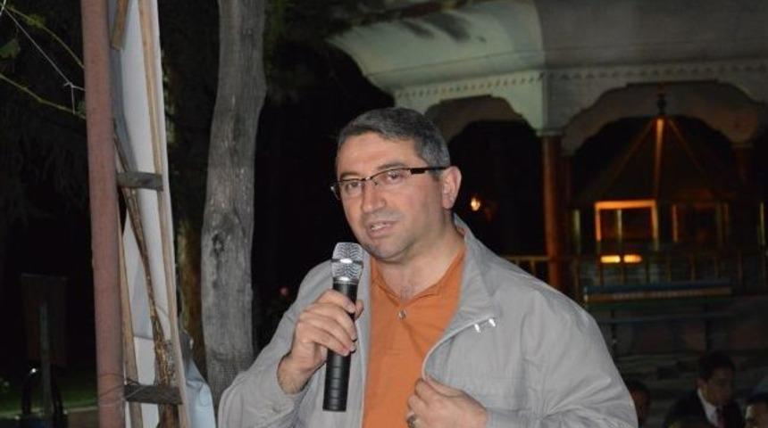 Ensar Vakfı &Uuml;yeleri İftar Yemeğinde Buluştu