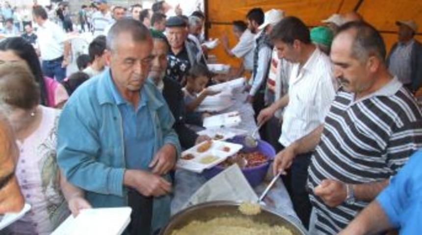 Yerk&ouml;y Kaymakamlığı Iftar Yemeği Verdi