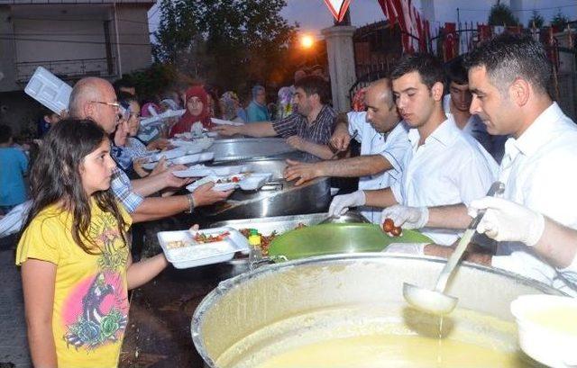 Ramazan Kartepe'de Dopdolu Geçiyor