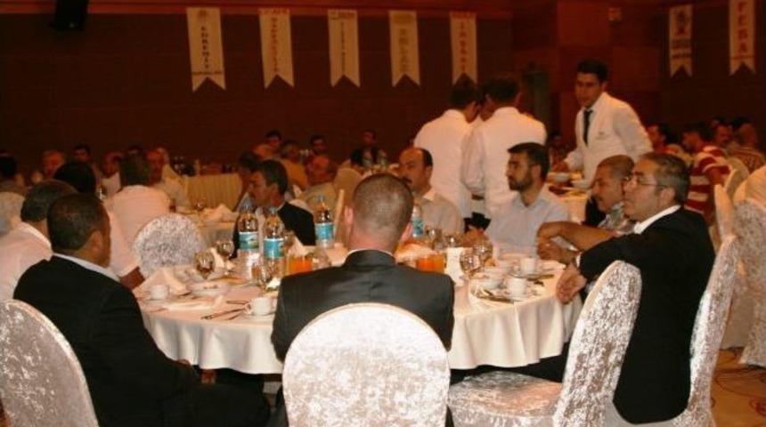 M&uuml;siad&rsquo;tan Geleneksel İftar Yemeği