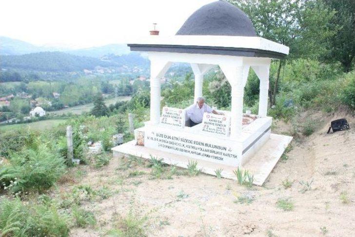 Ölmeden anıt mezarını yaptırdı G2