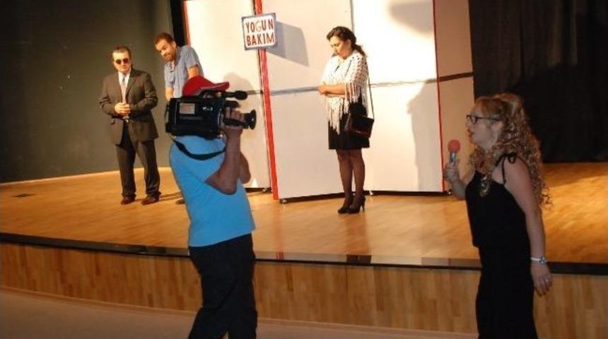 "a&ccedil;ık Parti" Didim&rsquo;de Sahnelendi