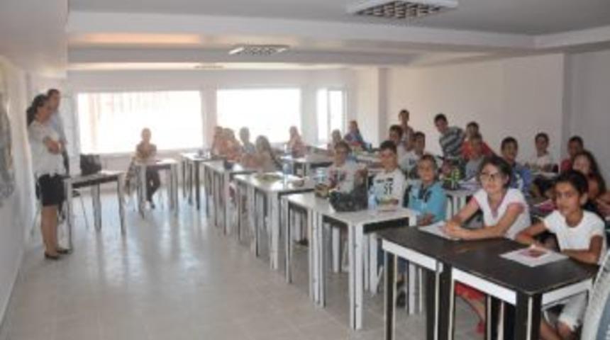 İngilizce Kursları T&uuml;m Hızıyla Devam Ediyor