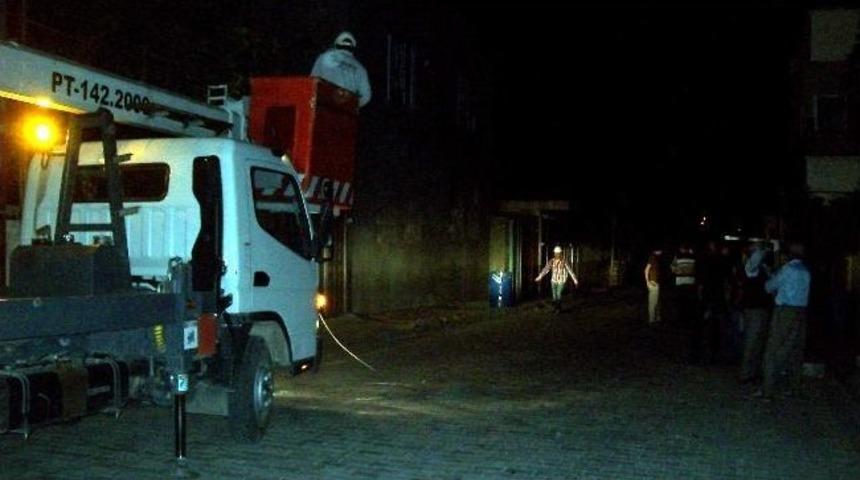 R&uuml;zgar Y&uuml;ksek Gerilim Hattına Zarar Verdi