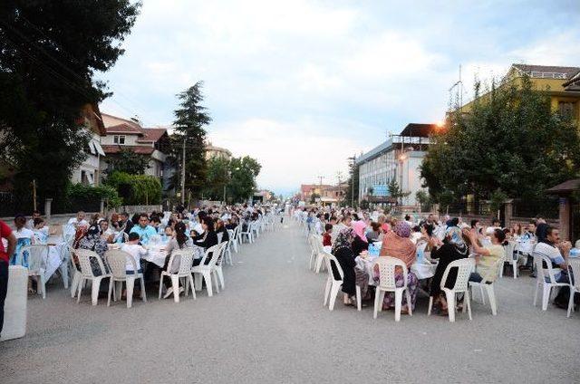 Düzce Belediyesi Mahalle İftarları Sürüyor