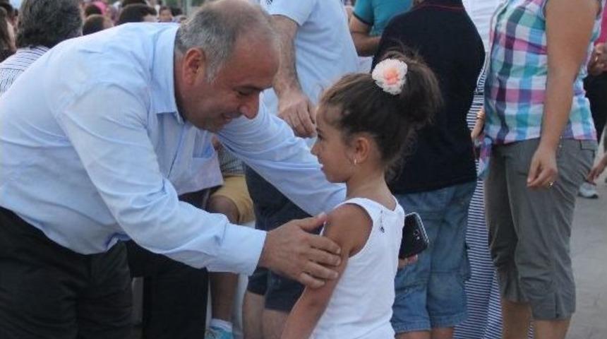 Üras İftarda Vatandaşlarla Bir Araya Geliyor