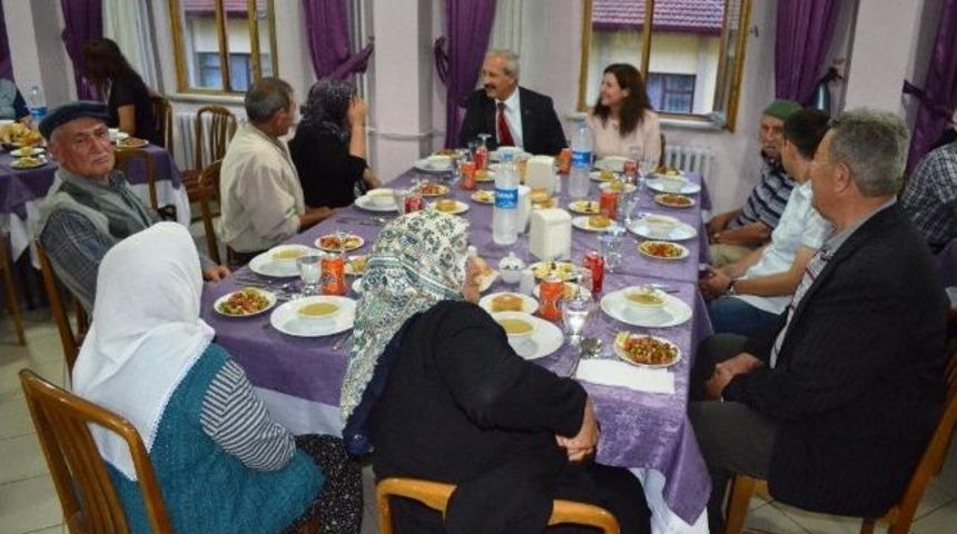 Emniyetten İftar Yemeği