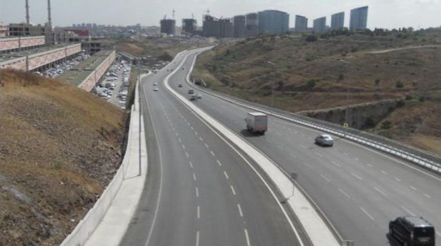 İstanbul Trafiğini Rahatlatacak Y&uuml;zyıl Kavşağı Tamamlandı