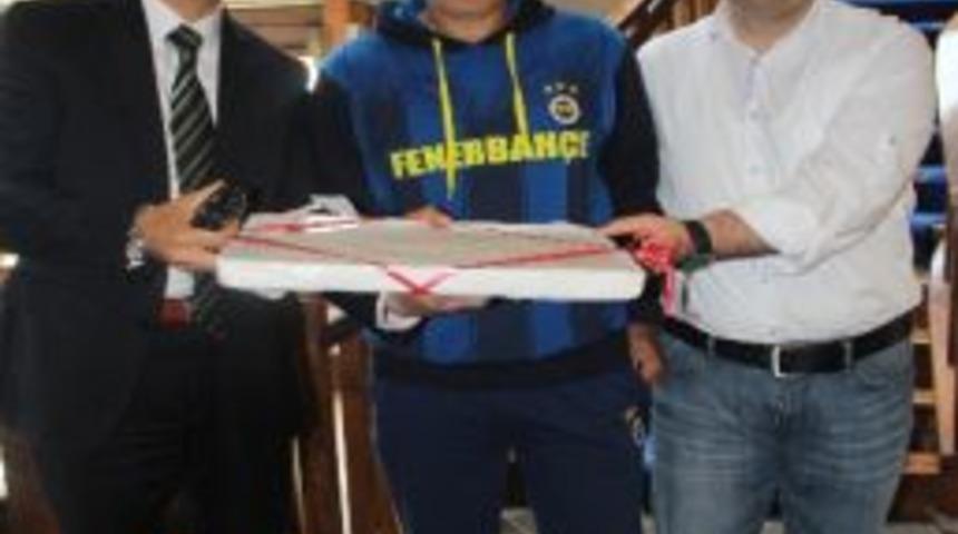 Sky Tower Hotel&rsquo;den Fenerbah&ccedil;e Klub&uuml;&rsquo;ne &Ouml;zel Baklava