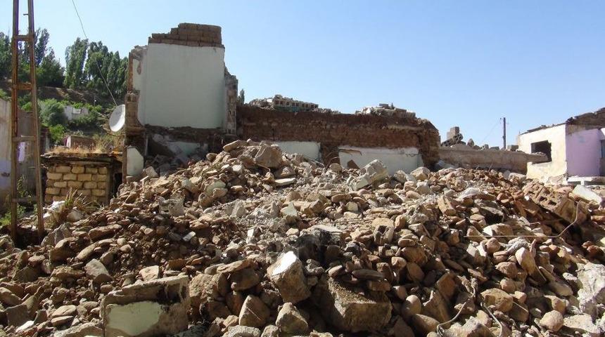 Muş&rsquo;ta 'Ermeni Evleri Yıkılıyor' Iddiasına Belediyeden Yalanlama