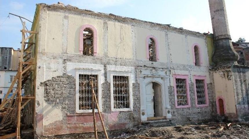 110 Yıllık Tarihi Cami Restore Ediliyor