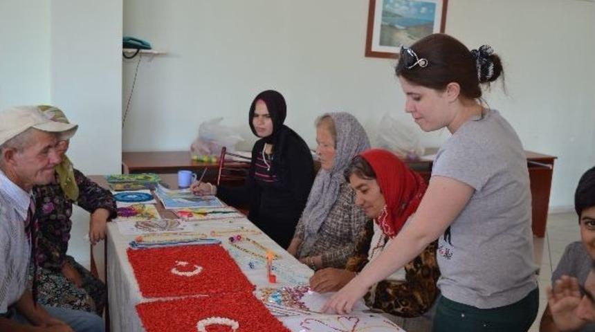Özel Bakım Merkezinde El Sanatları Kursu